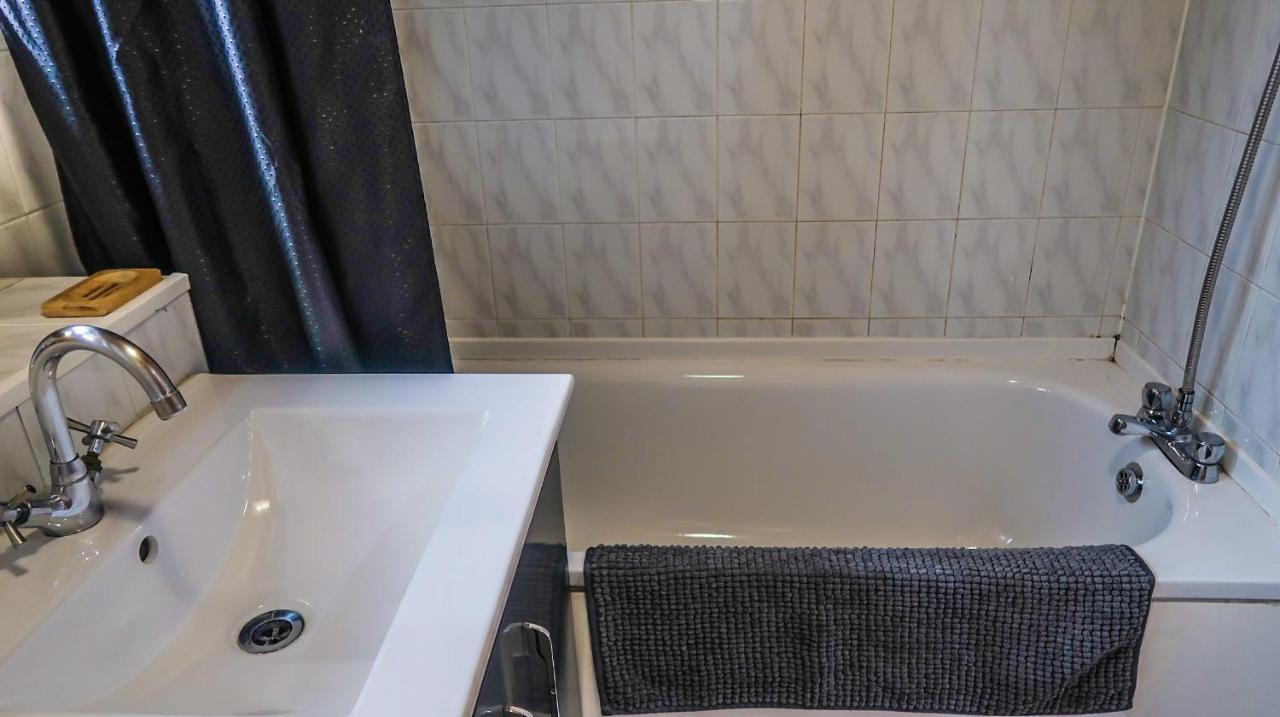 Cozy Double Room - Only Room London Eksteriør bilde